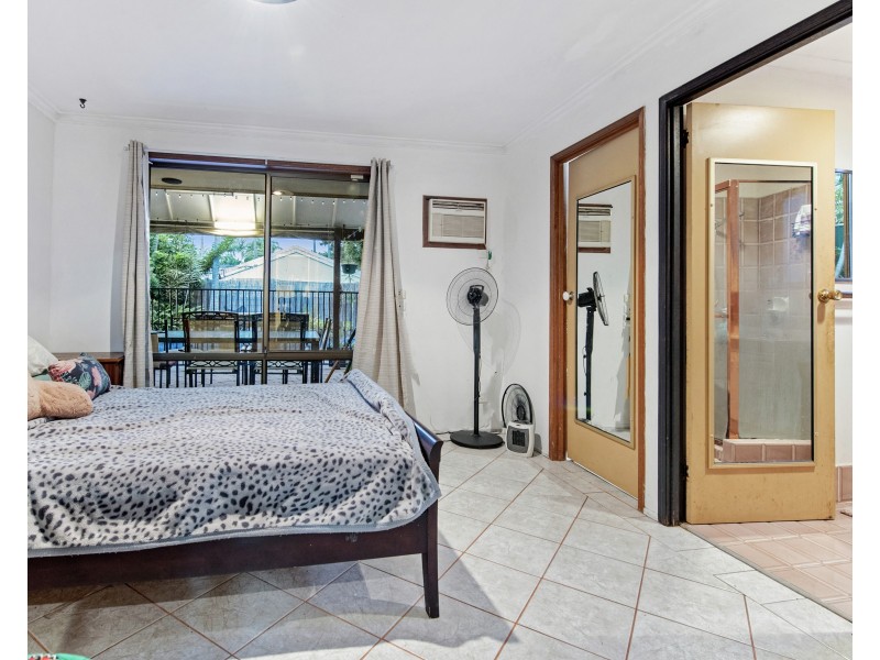 152 Heeb Street, Benowa QLD 4217