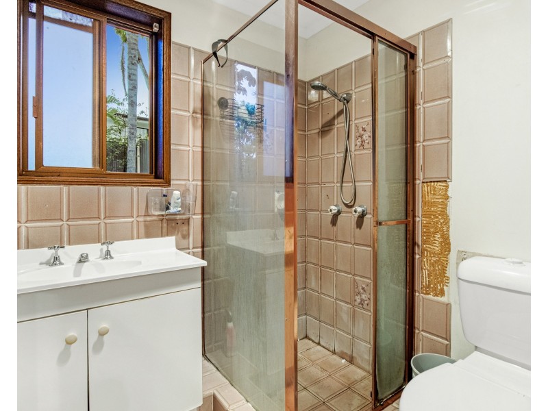 152 Heeb Street, Benowa QLD 4217