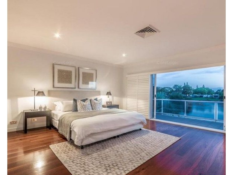 102 Cabana Boulevard, Benowa Waters QLD 4217