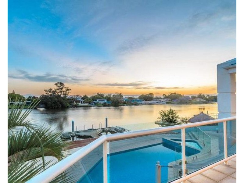 102 Cabana Boulevard, Benowa Waters QLD 4217