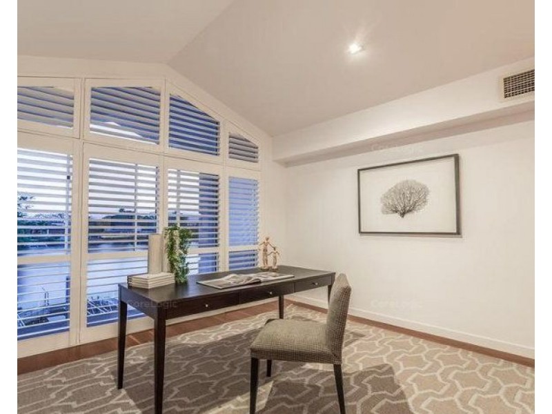 102 Cabana Boulevard, Benowa Waters QLD 4217