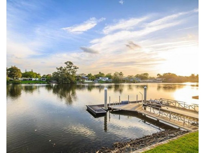 102 Cabana Boulevard, Benowa Waters QLD 4217