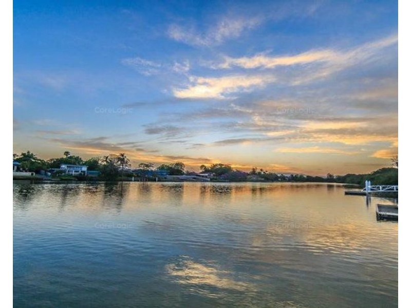 102 Cabana Boulevard, Benowa Waters QLD 4217