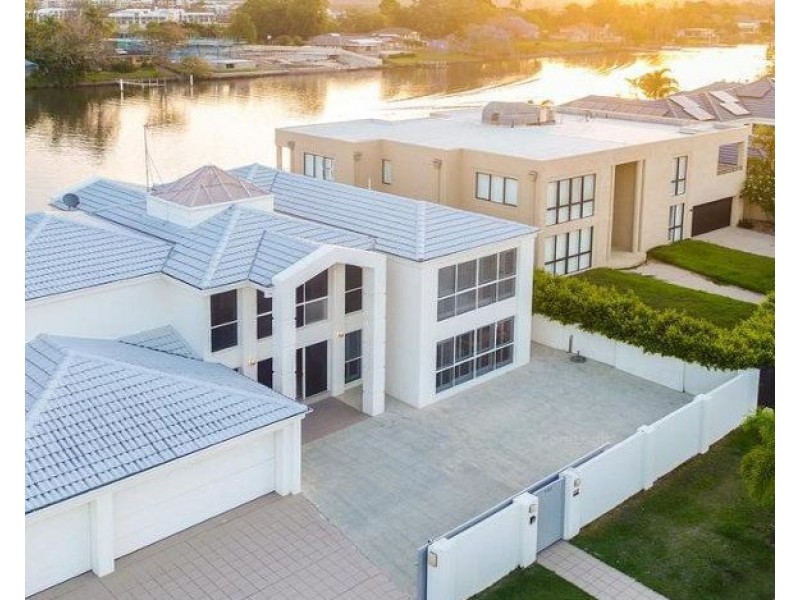 102 Cabana Boulevard, Benowa Waters QLD 4217