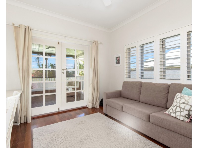 39 Sydney Street, Labrador QLD 4215