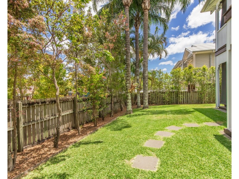 39 Sydney Street, Labrador QLD 4215