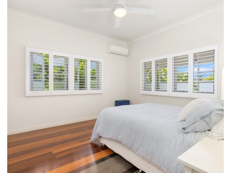 39 Sydney Street, Labrador QLD 4215