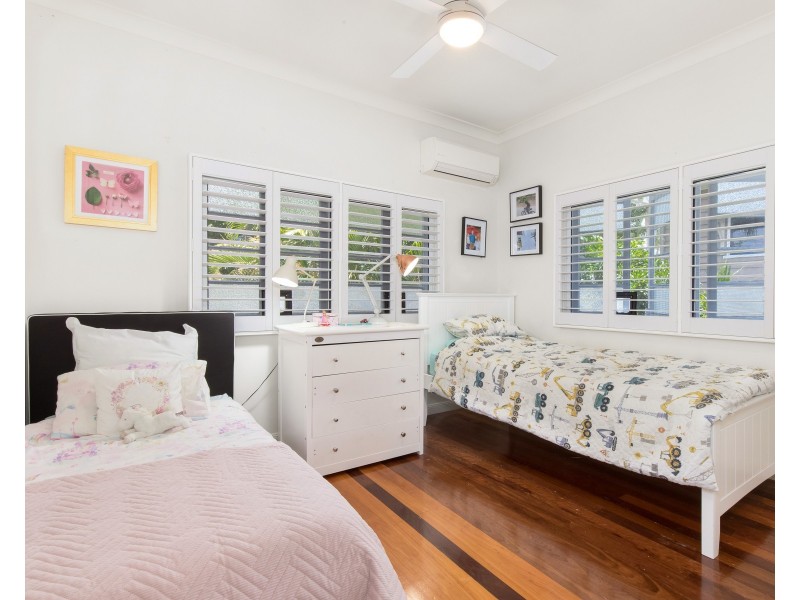 39 Sydney Street, Labrador QLD 4215