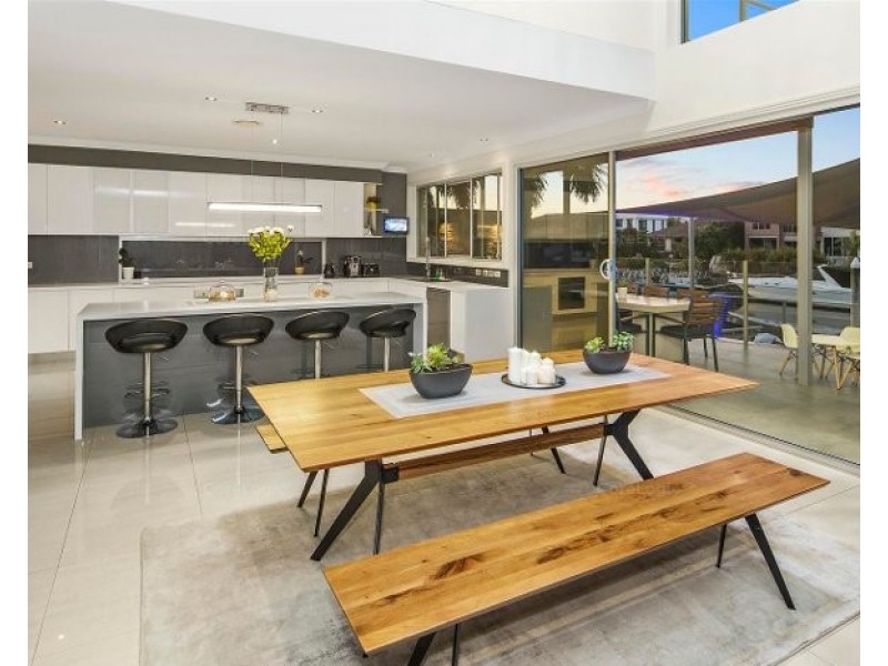 46 Coomera Court, Helensvale QLD 4212