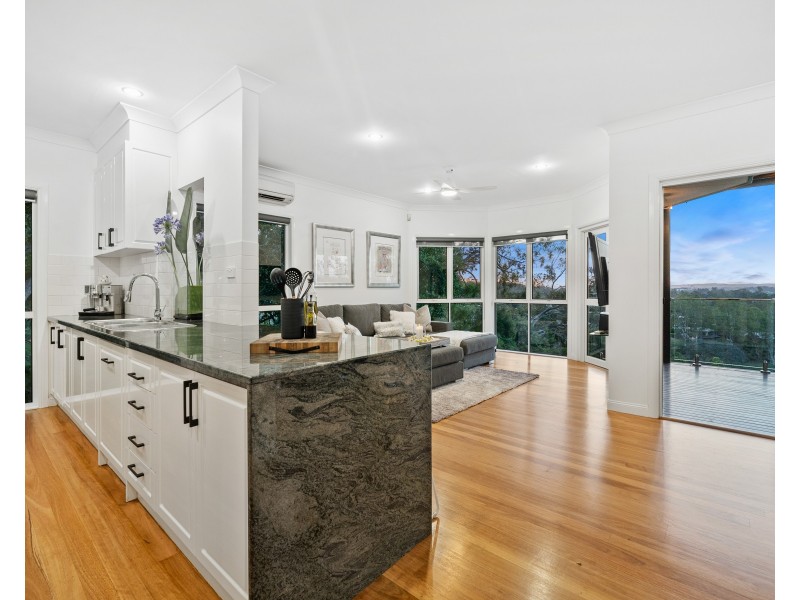 241 Dewar Terrace, Corinda QLD 4075