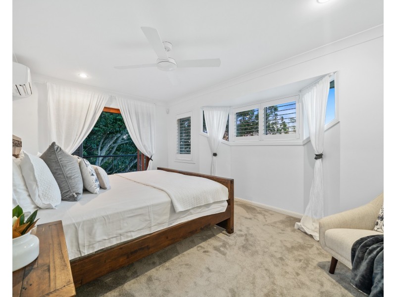 241 Dewar Terrace, Corinda QLD 4075