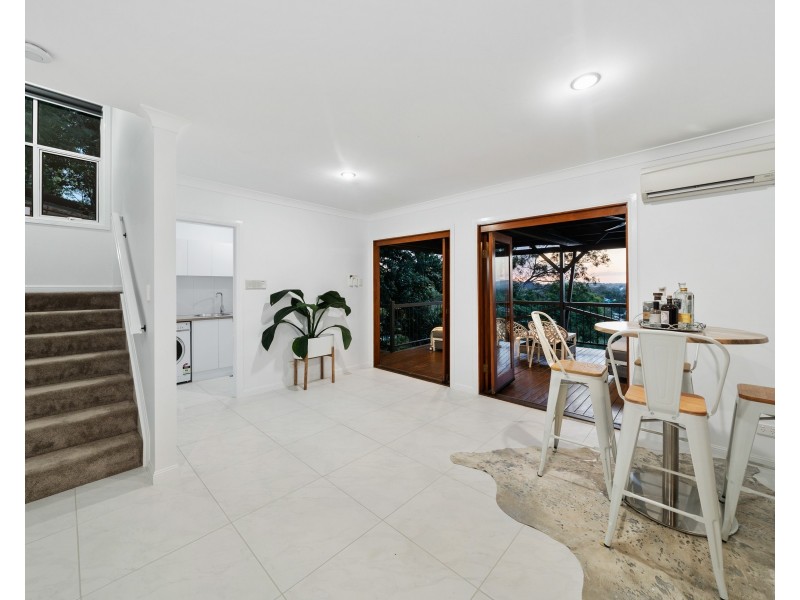 241 Dewar Terrace, Corinda QLD 4075