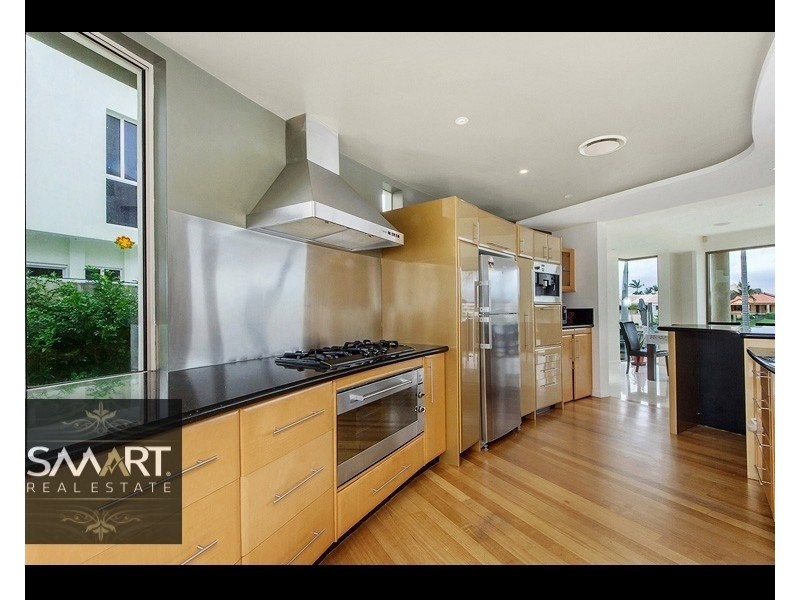 21 Montego Court, Mermaid Waters QLD 4218