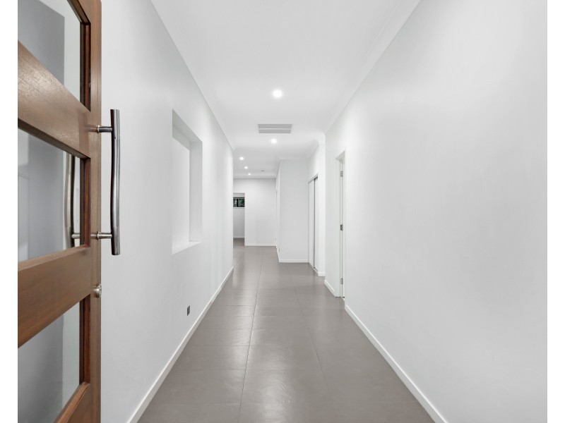 9 Button Quail Court, Gilston QLD 4211