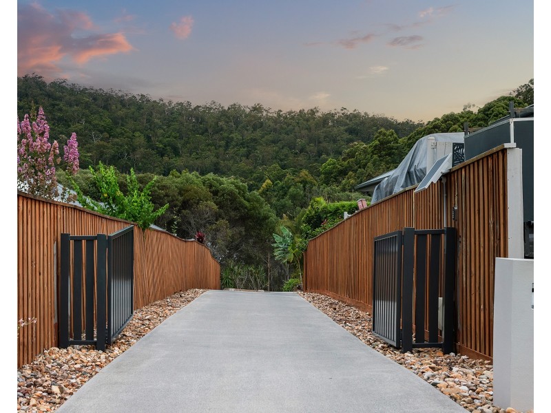 9 Button Quail Court, Gilston QLD 4211