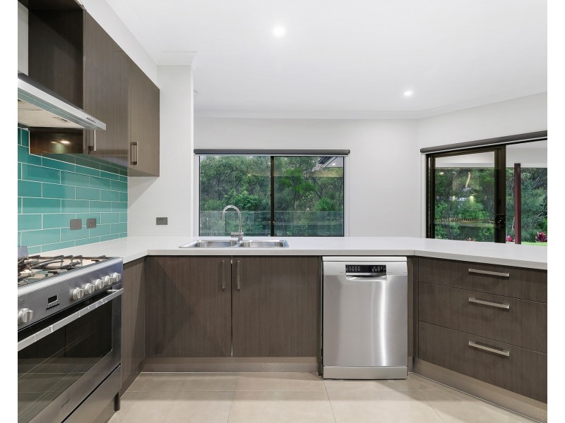 9 Button Quail Court, Gilston QLD 4211