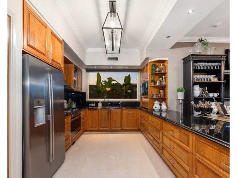 2510 Cressbrook Drive, Hope Island QLD 4212