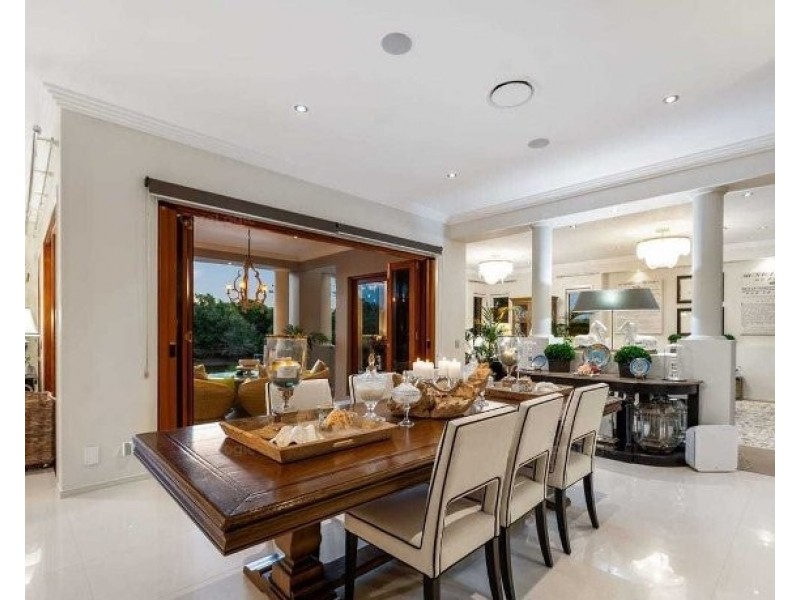 2510 Cressbrook Drive, Hope Island QLD 4212