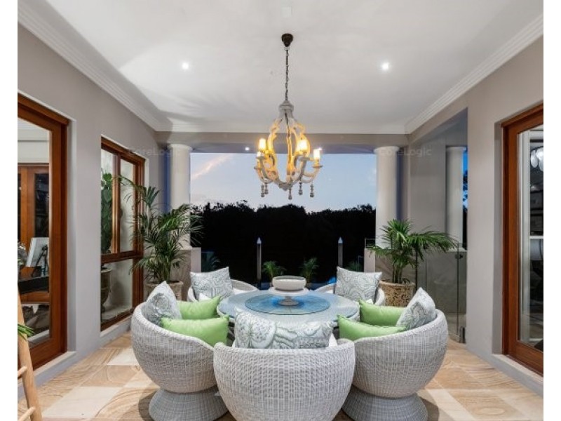 2510 Cressbrook Drive, Hope Island QLD 4212