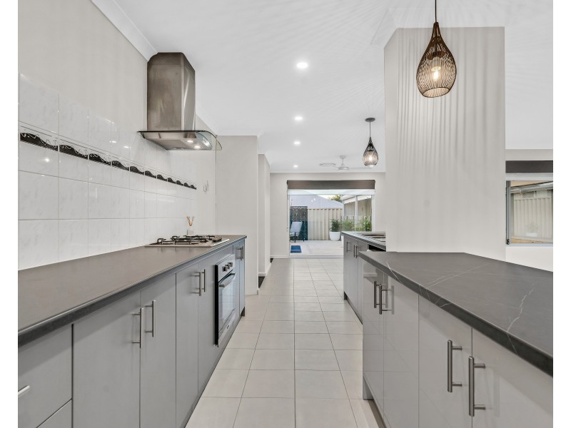 10 Melba Way, Dalyellup WA 6230