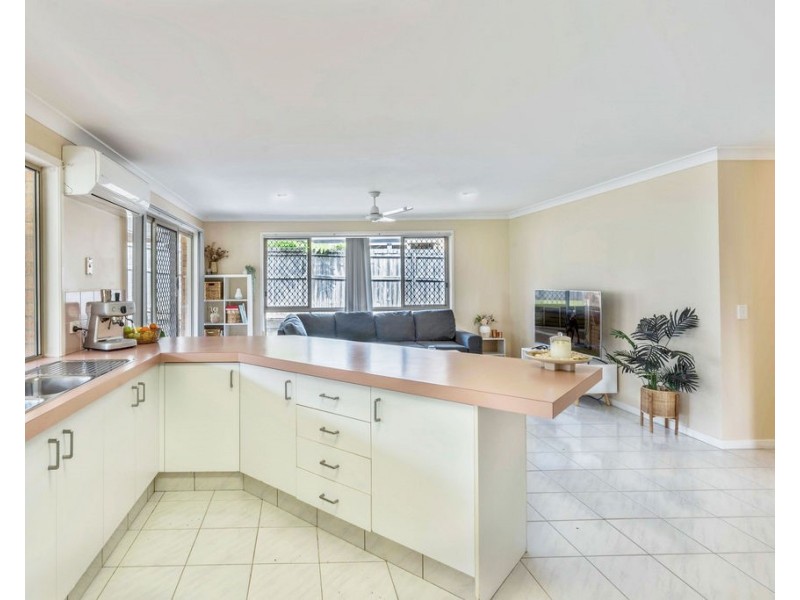 305 Central Street, Arundel QLD 4214