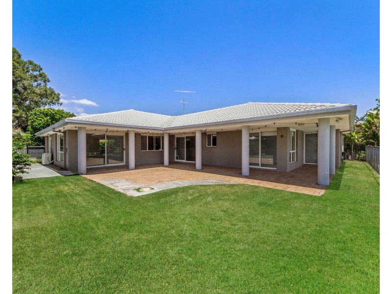 26 Mercedes Place, Bundall QLD 4217