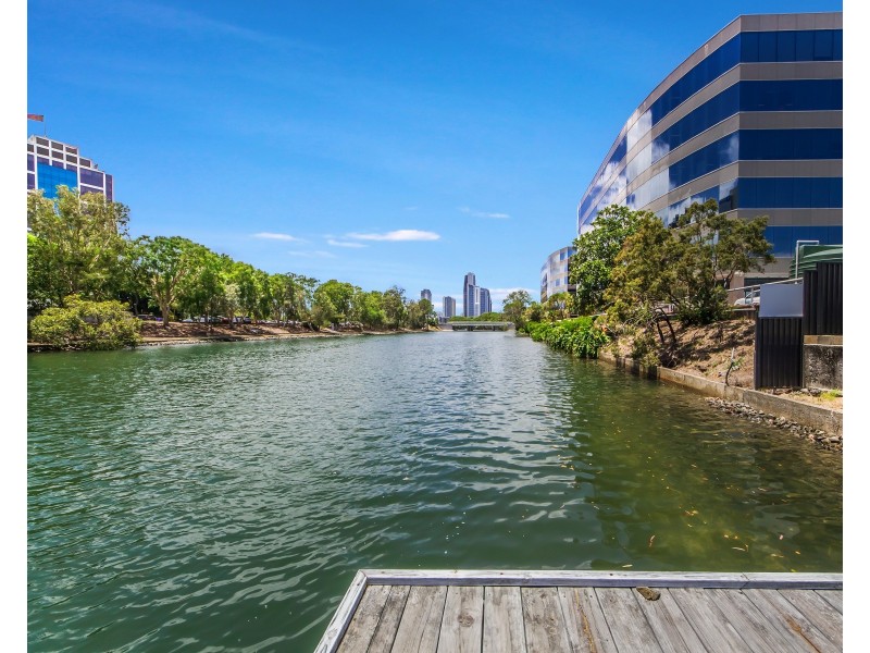 26 Mercedes Place, Bundall QLD 4217