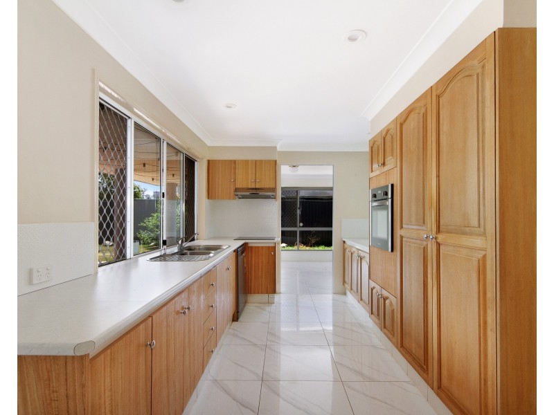 26 Mercedes Place, Bundall QLD 4217