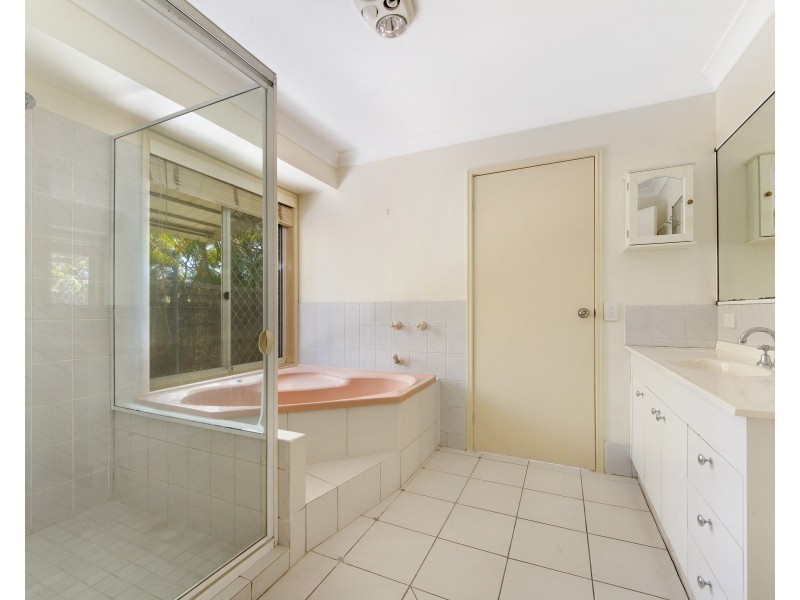 26 Mercedes Place, Bundall QLD 4217