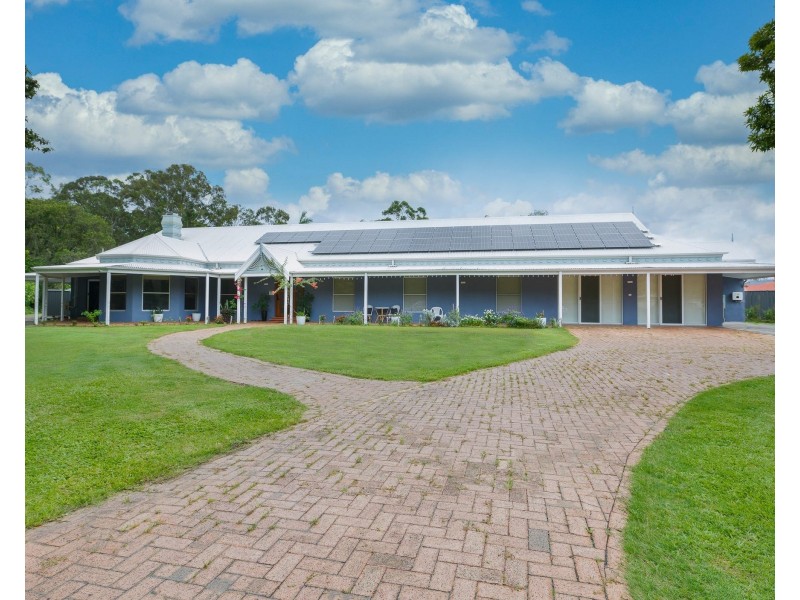 31 Riverdowns Crescent, Helensvale QLD 4212