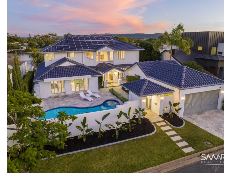 15 Donegal Crescent, Sorrento QLD 4217