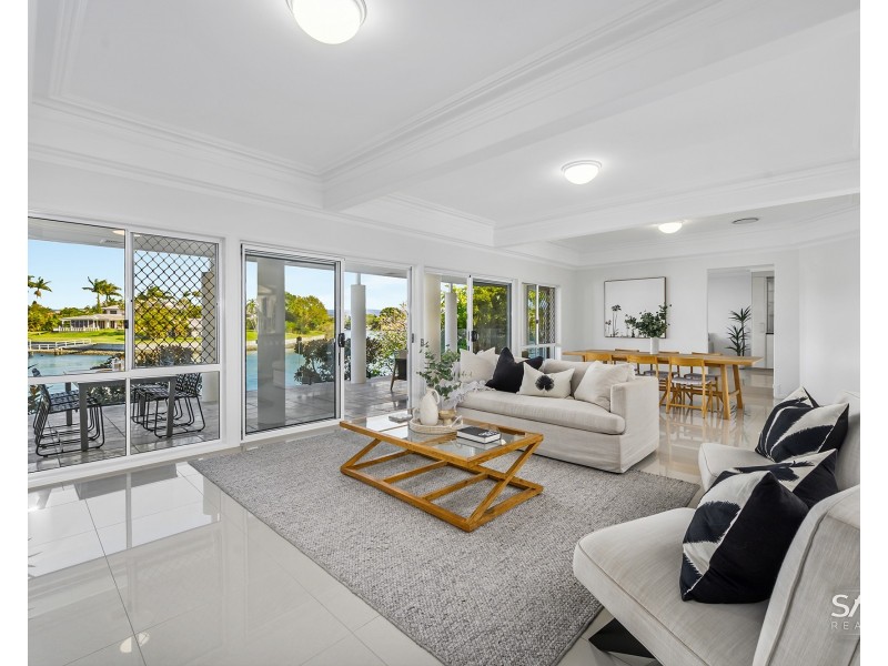 15 Donegal Crescent, Sorrento QLD 4217