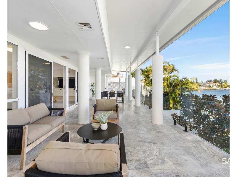 15 Donegal Crescent, Sorrento QLD 4217