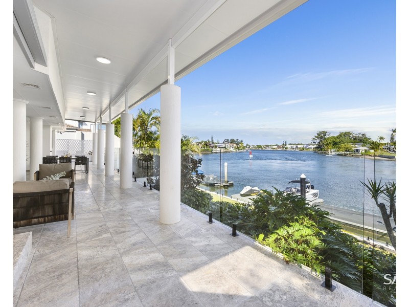 15 Donegal Crescent, Sorrento QLD 4217