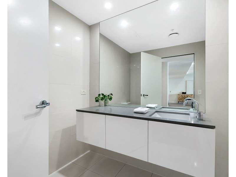 2493/9 Ferny Avenue, Surfers Paradise QLD 4217