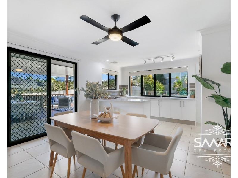 10 Ocean View Street, Benowa QLD 4217