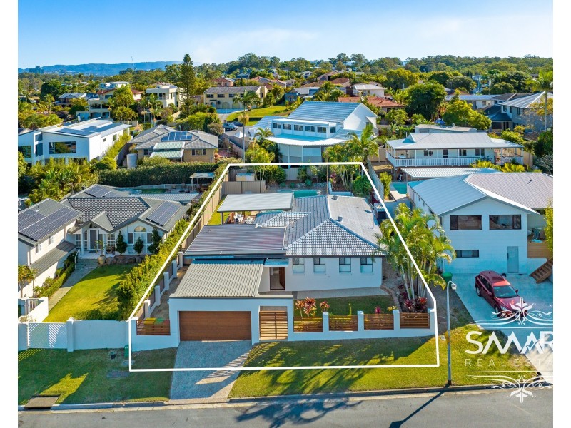 10 Ocean View Street, Benowa QLD 4217