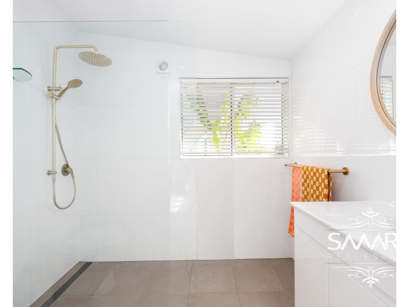 11 Kingsley Street, Labrador QLD 4215