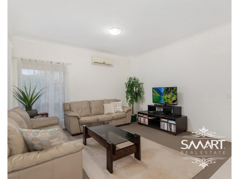 11 Rimu Place, Molendinar QLD 4214