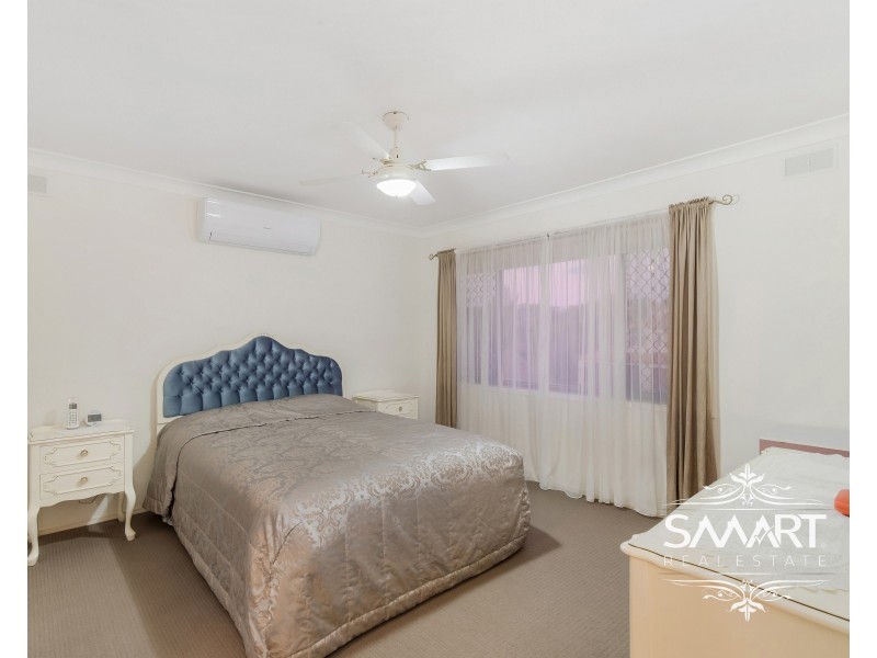 11 Rimu Place, Molendinar QLD 4214