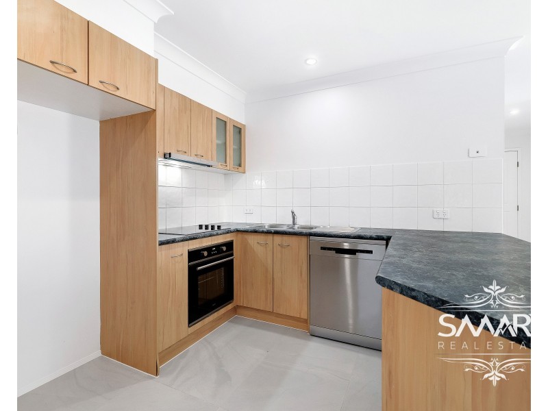 4/63 Muir Street, Labrador QLD 4215