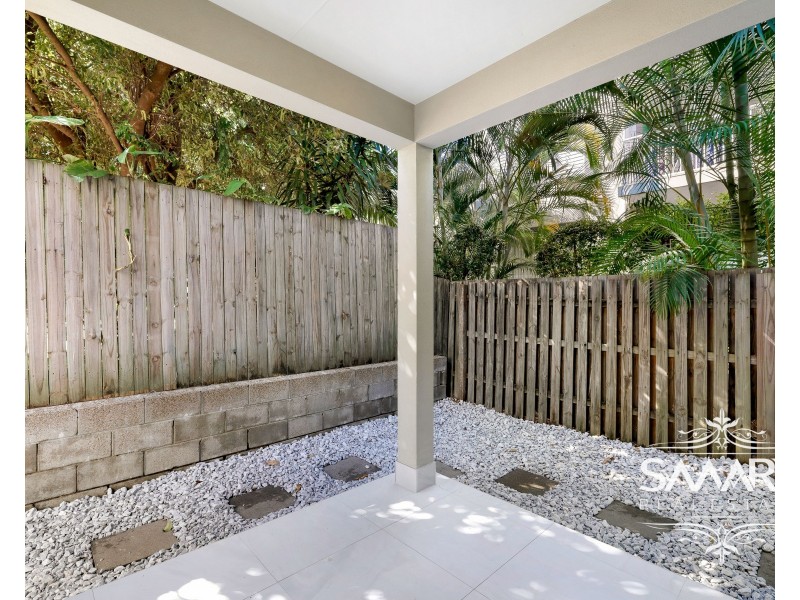 4/63 Muir Street, Labrador QLD 4215
