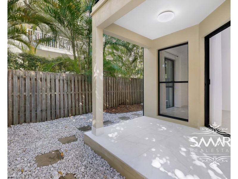 4/63 Muir Street, Labrador QLD 4215