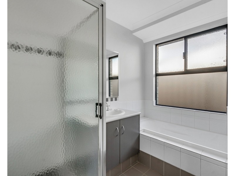11 Newman Street, Glen Iris WA 6230