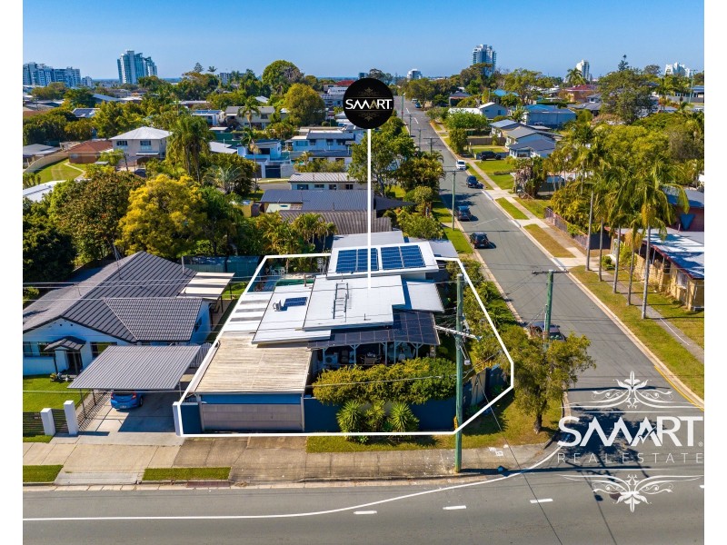33 Heydon Avenue, Labrador QLD 4215