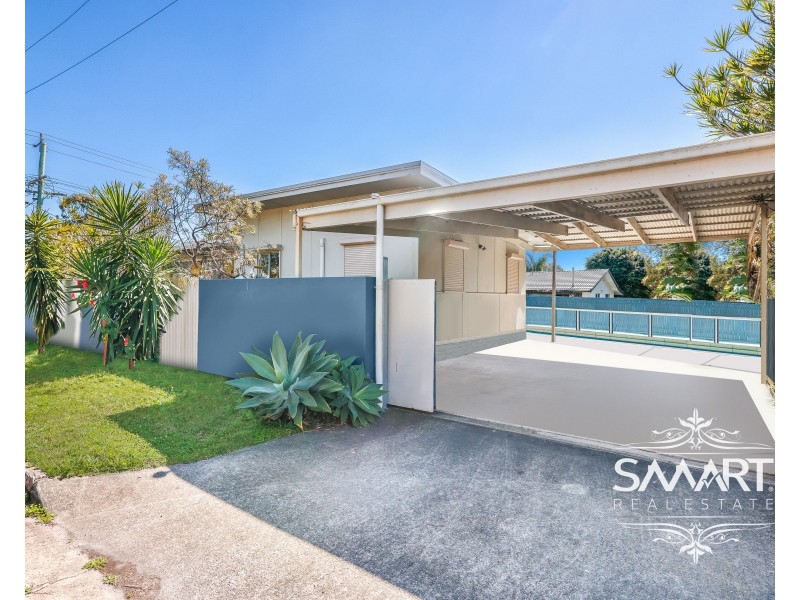 33 Heydon Avenue, Labrador QLD 4215