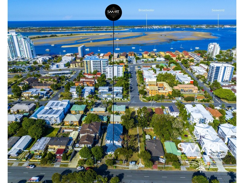 1/129 Muir Street, Labrador QLD 4215