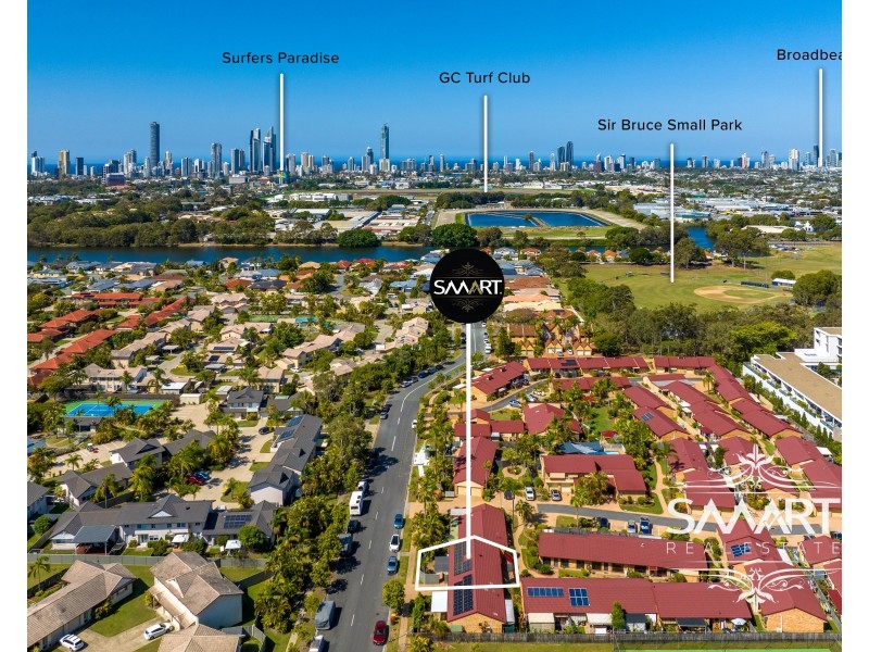 2/35 Saint Kevins Avenue, Benowa QLD 4217