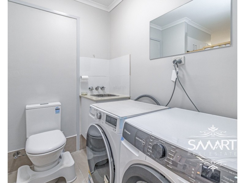 2/35 Saint Kevins Avenue, Benowa QLD 4217