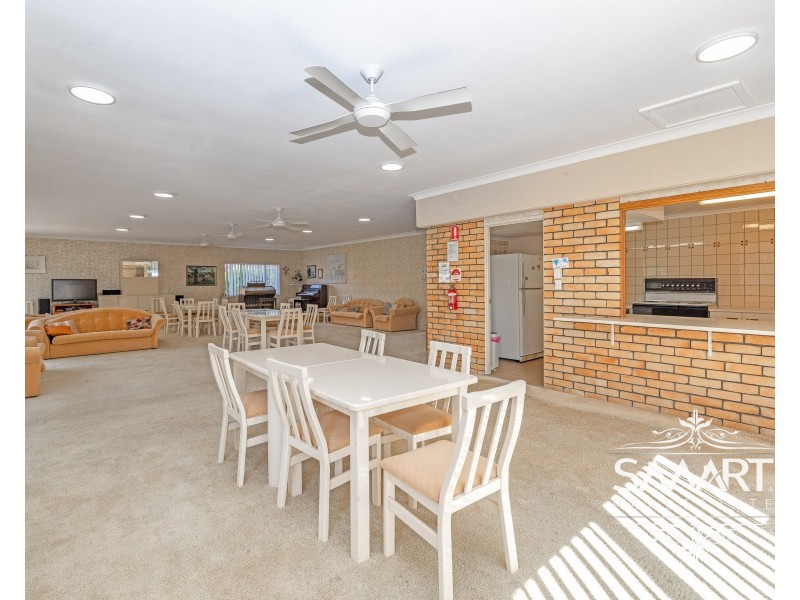 2/35 Saint Kevins Avenue, Benowa QLD 4217